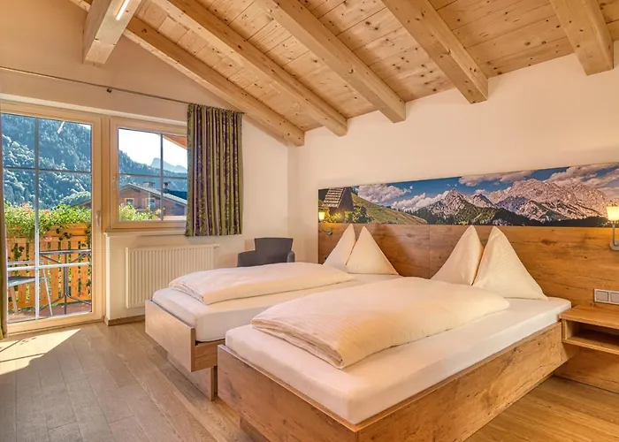 Landhotel Kirchenwirt 3* Unken